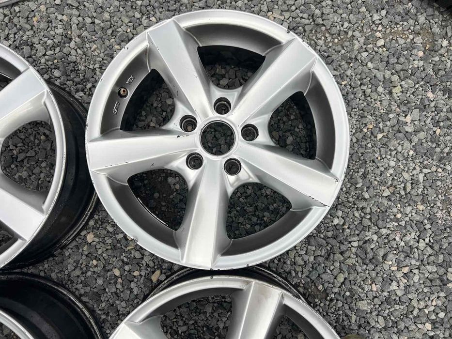 Джанти Dezent 5/112 Audi,VW,Seat

Употребявани, Шумен