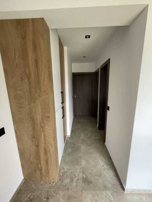 Тристаен апартамент под наем Кръстова вада