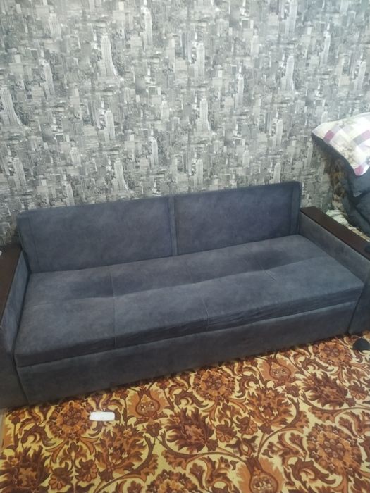 Продам диван до субботы