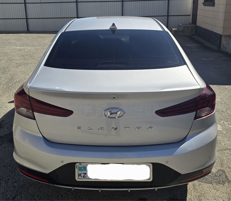 Hyundai Elantra 2019