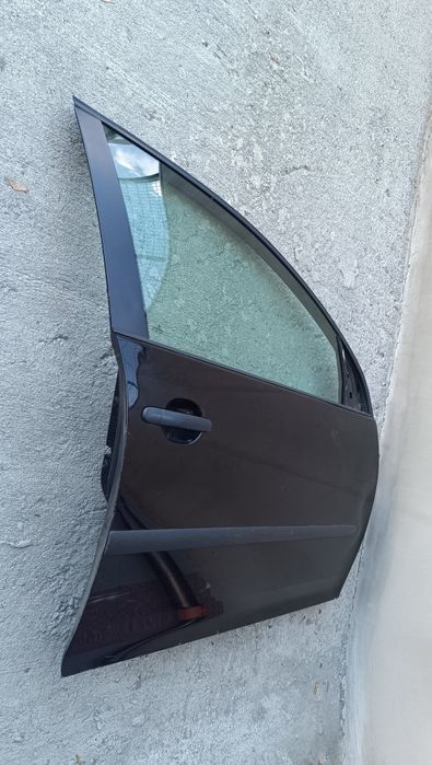 Врата за голф 5 в черен металик, имам и в други цветове (cherna vrata)