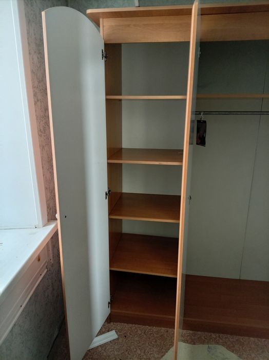 Шкафы б/у продам