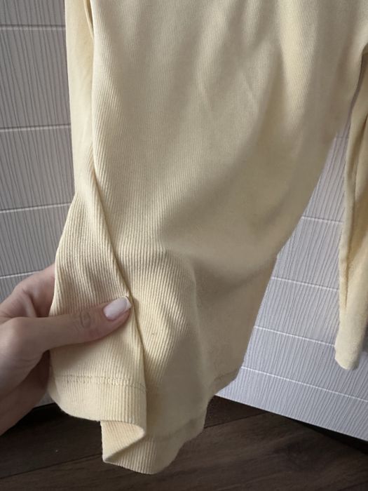 Продам жилет Zara