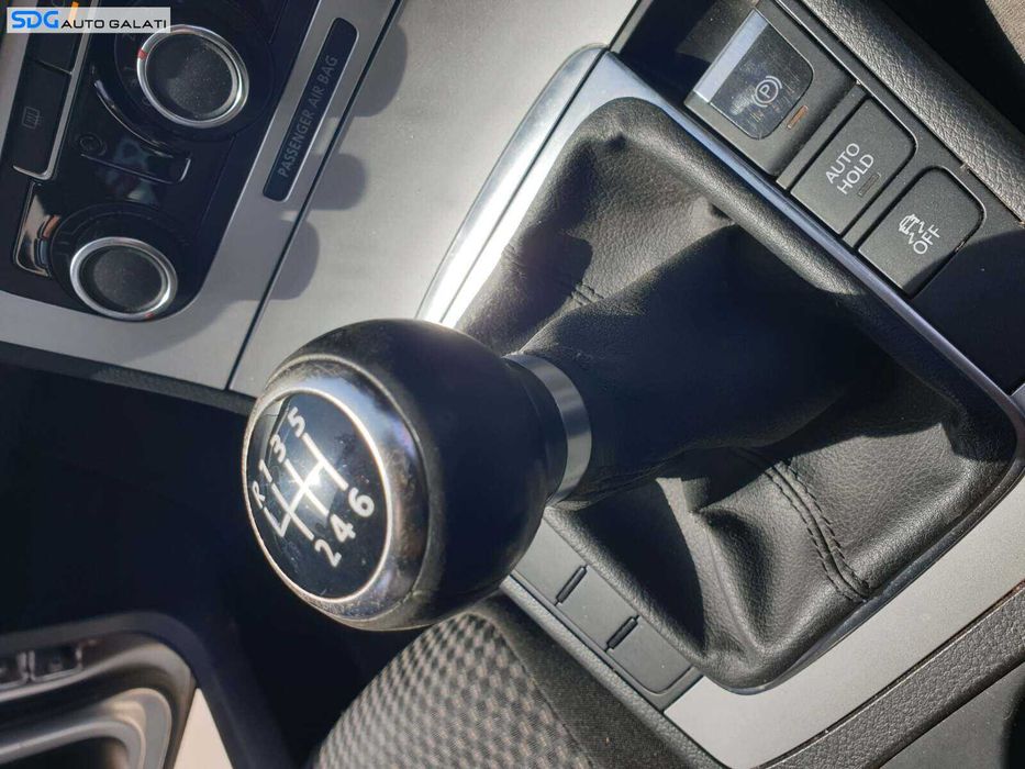 Nuca cu Manson in 6 Trepte de la Schimbator Trepte Viteze cu Uzura Volkswagen Passat B7 2010 - 2015 [Q3030]