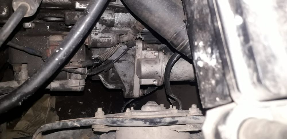 Лада 2115 седан серебристый