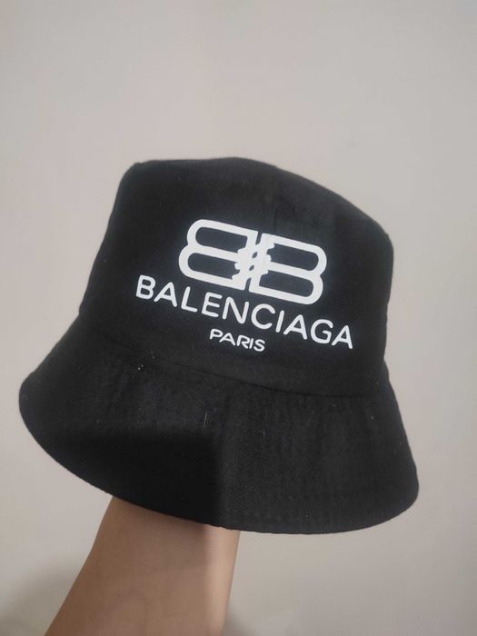 Шапка идеотка Balenciaga