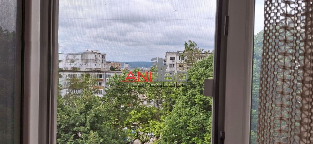 Продава се Тристаен апартамент в Варна, Младост 1 - 64 кв.м за 2404 €/кв.м - Снимка #2