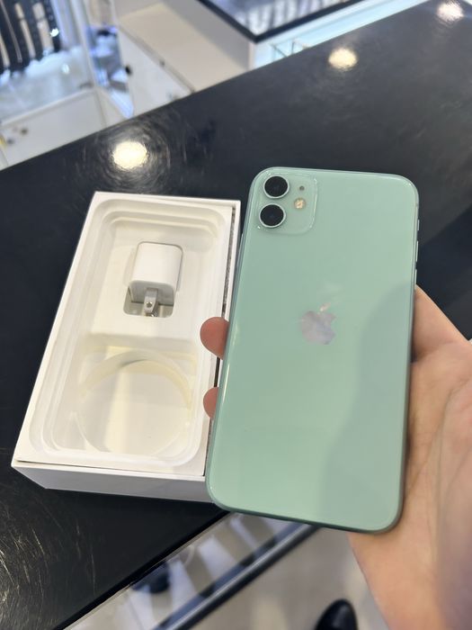 Айфон 11.