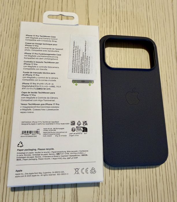 Husa originala iPhone 17 Pro Apple TechWoven cu MagSafe, Black