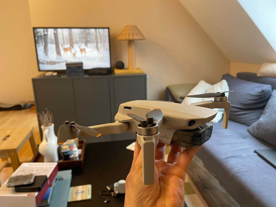 Продавам Дрон DJI MINI 2