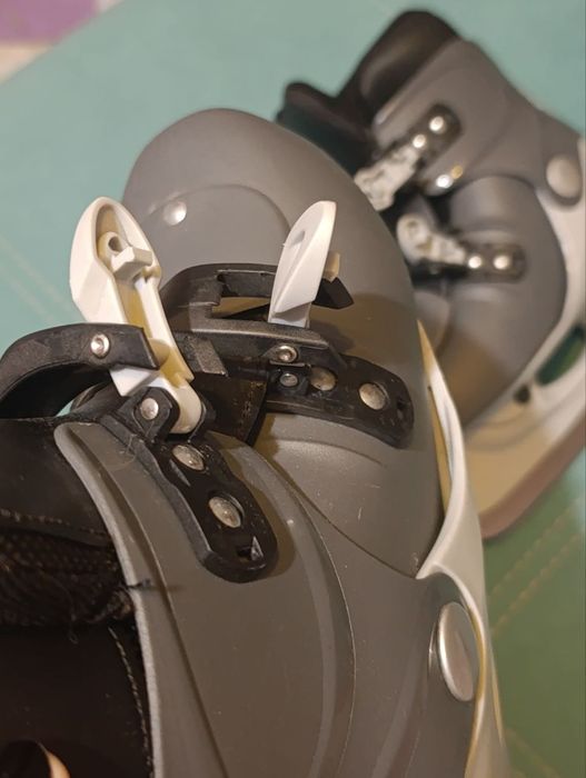 Продам коньки размер 30-33