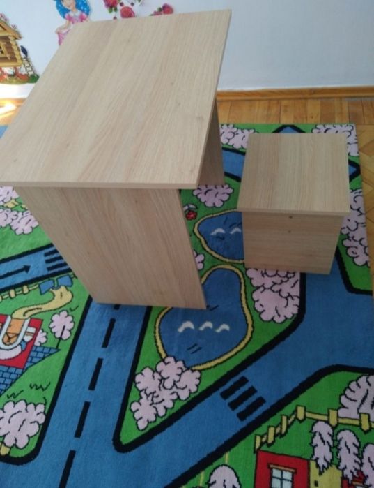 Детский стол,  стул