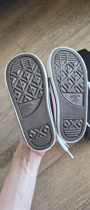 Converse 25 , New Balance 27.5, Mini Melissa 25/26