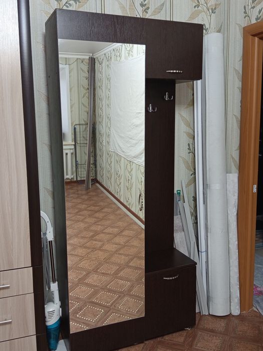 Продам шкаф прихожий
