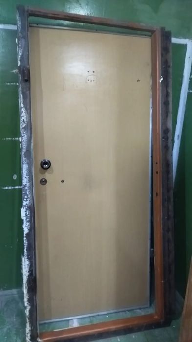 Дверь входная металлическая