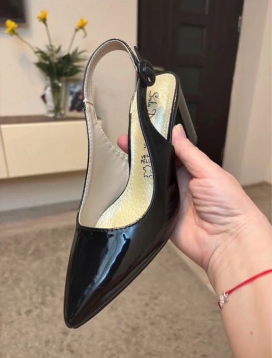 Pantofi din piele naturală lăcuită - Solo Dona