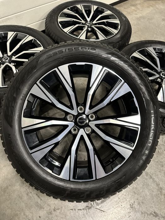 Jante NOI 19 ORIGINALE Volvo Xc60 R-Design Iarna 235/55/19 Nokian XC40