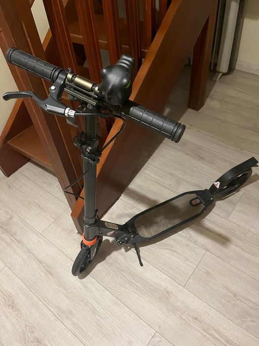 Продам скейтборды, самокаты.