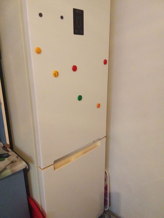 Холадильник 140000