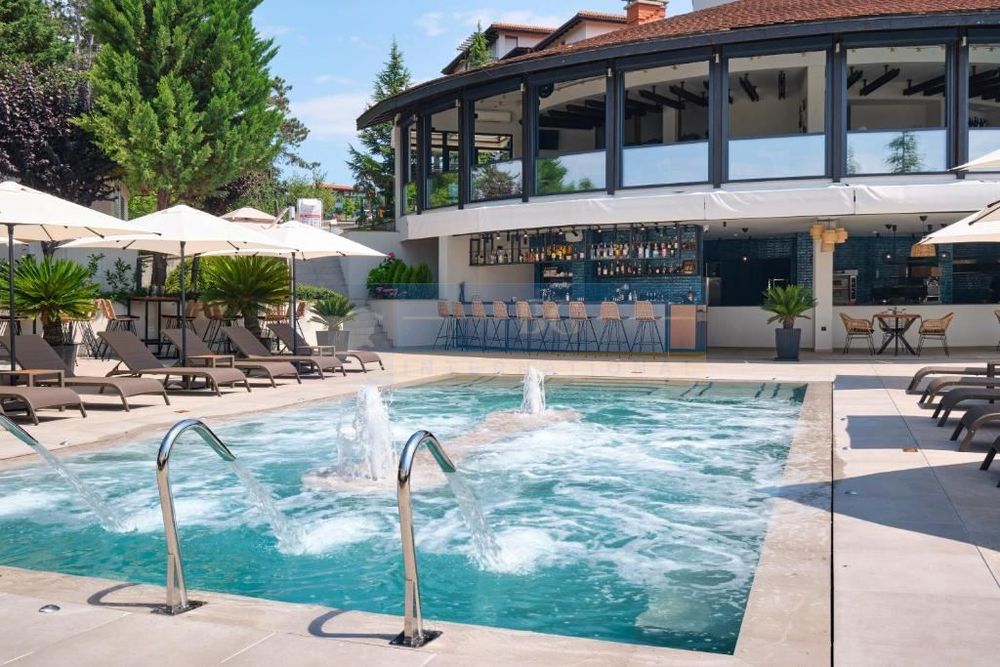 Продава се Тристаен апартамент в Созопол - 92 кв.м за 843 €/кв.м - Снимка #11