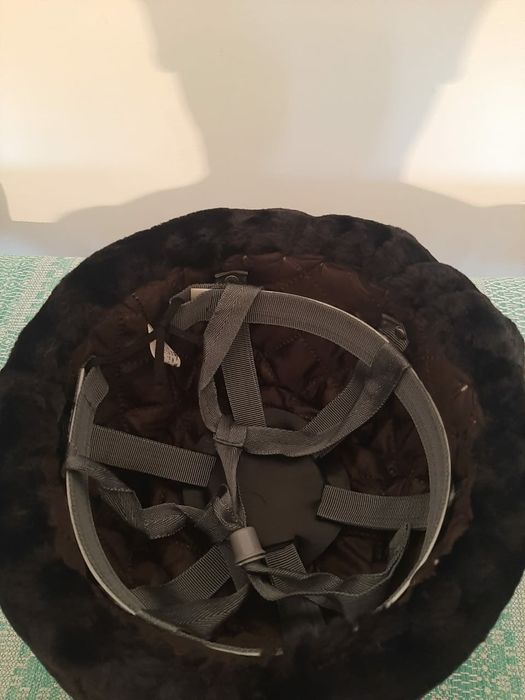 Продам зимнюю спец.одежду и  каску