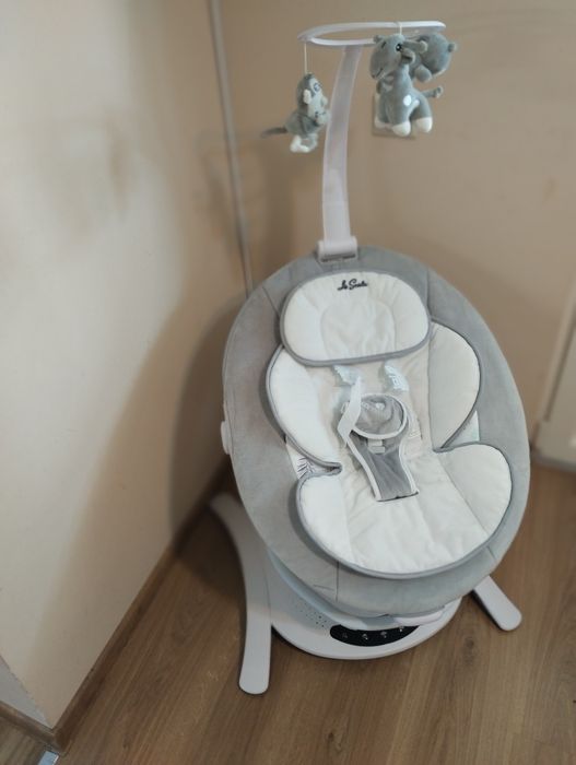 Електрическа бебешка люлка Cangaroo La Scala