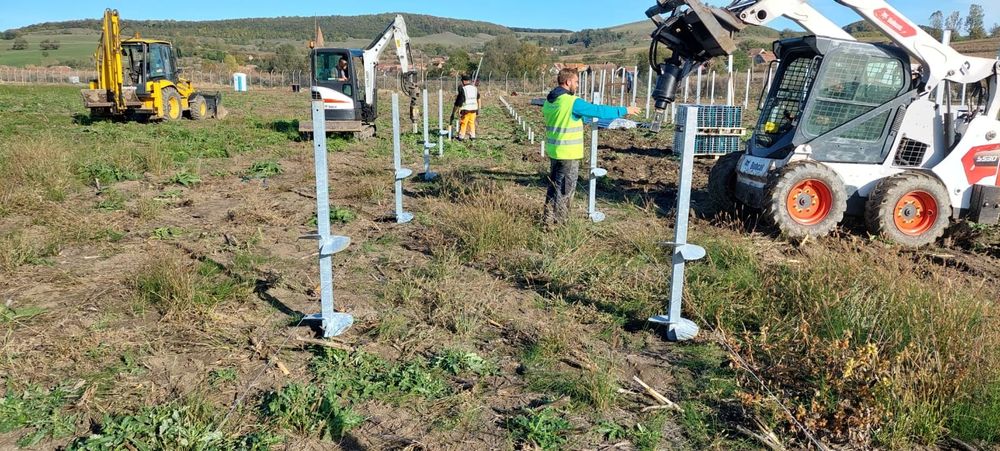 Inchirieri utilaje, bobcat, buldoexcavator, excavator buldo demolari