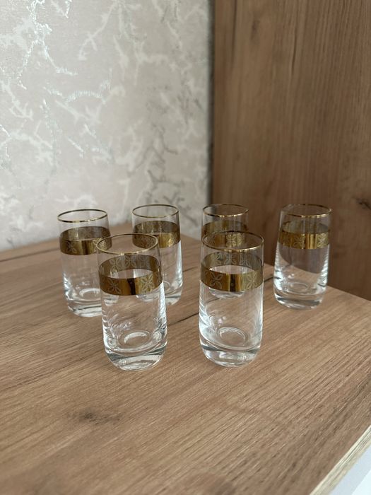 Хрустальные рюмки и бокалы