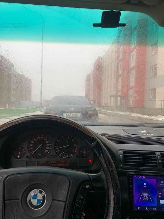 БМВ кузов е38 2.8 литра.