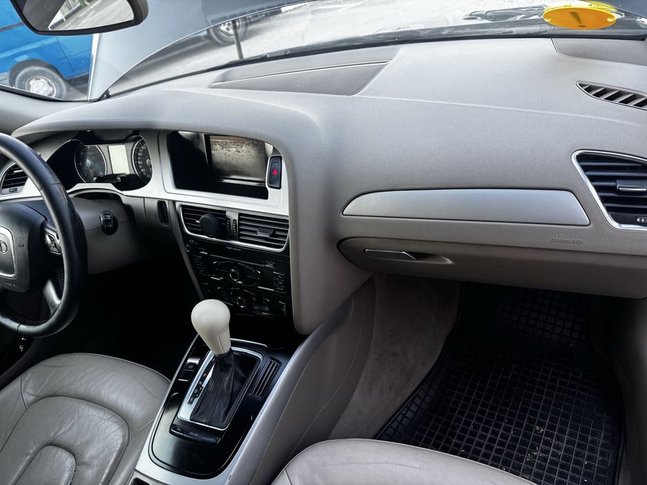 Audi A4 B8 2.0 TDI 143 CP Automat | 2010 | 325.000 km