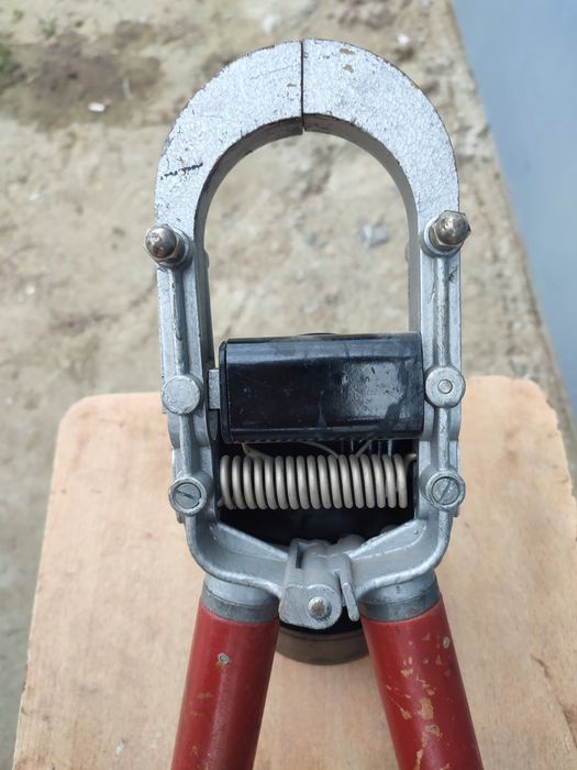 Продам клещи токоизмерительные