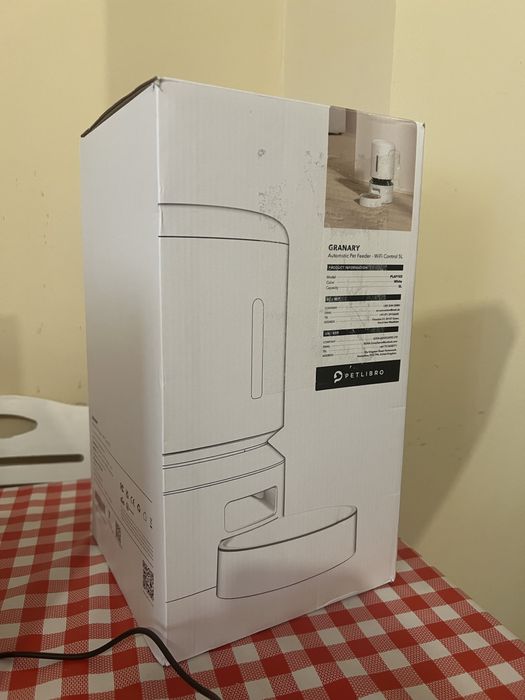 Granary automatic pet feeder