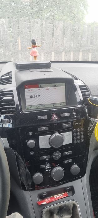 vand opel zafira mai multe detalii in privat.