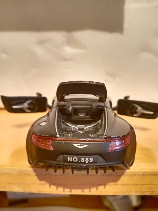 Модели машин разные