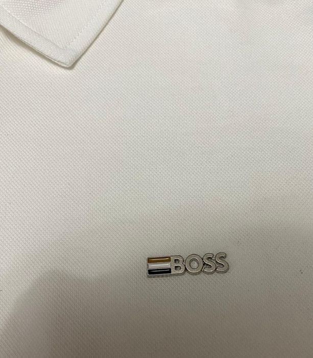 Vând bluza nou de bărbați Boss