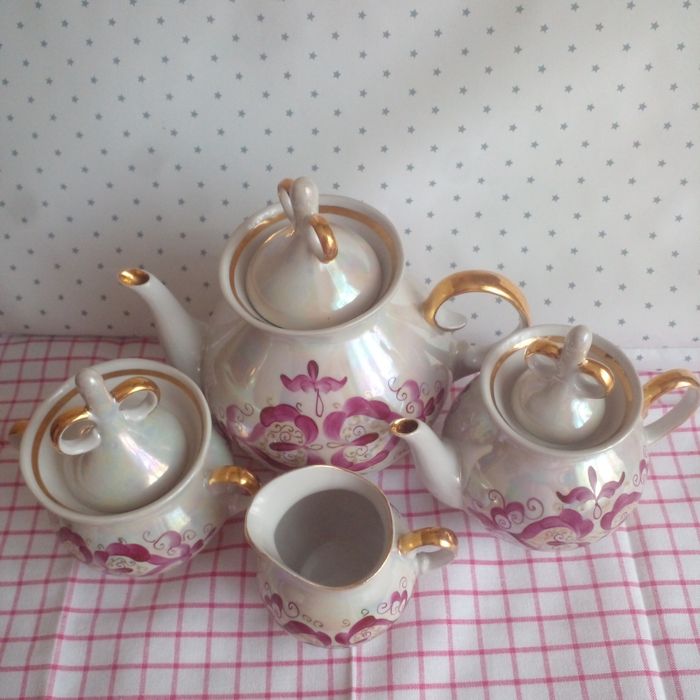 Продам фарфоровый сервиз "Люстр ", Ереван".