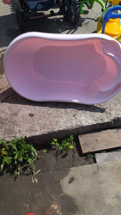 Продам детскую ванночку и мн др