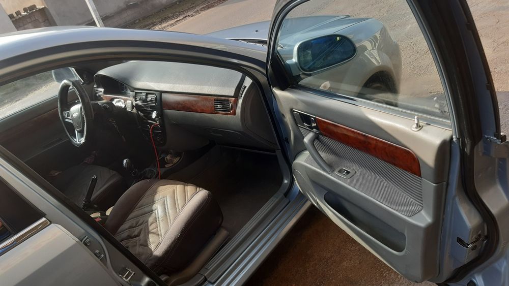 Ласетти сотилади