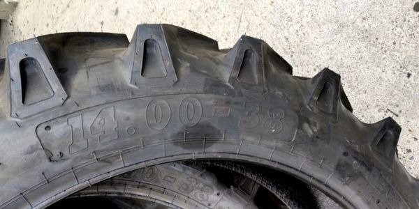 cauciucuri 14.00-38 agricole de u650 spate si diverse dimensiun ZYX1