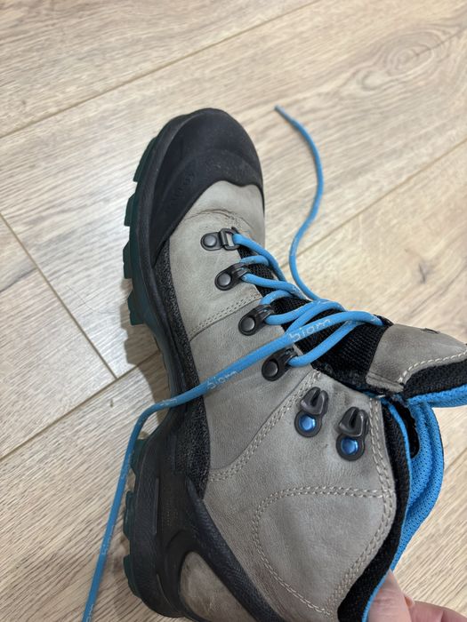 Продам ботинки зимние