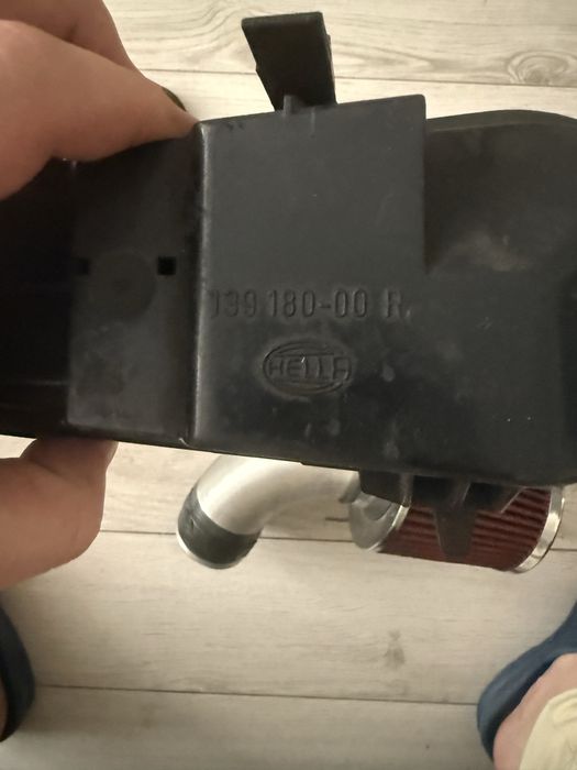 Продам крышки фар гольф 3 Hella оригинал