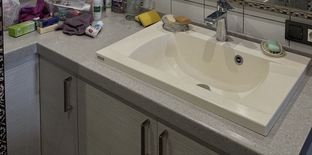 Шкаф Раковина Полотенцесушитель