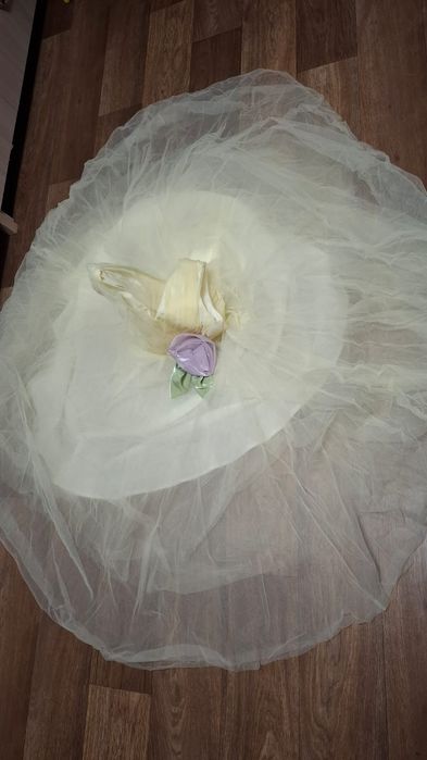 Нарядное платье для девочки Vulpes, на рост 140