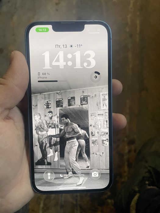 Продам Айфон 13, 128г