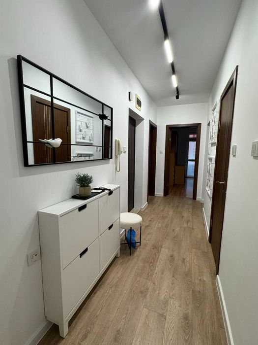 Продава се Тристаен апартамент в Бургас, Възраждане - 101 кв.м за 1288 €/кв.м - Снимка #7