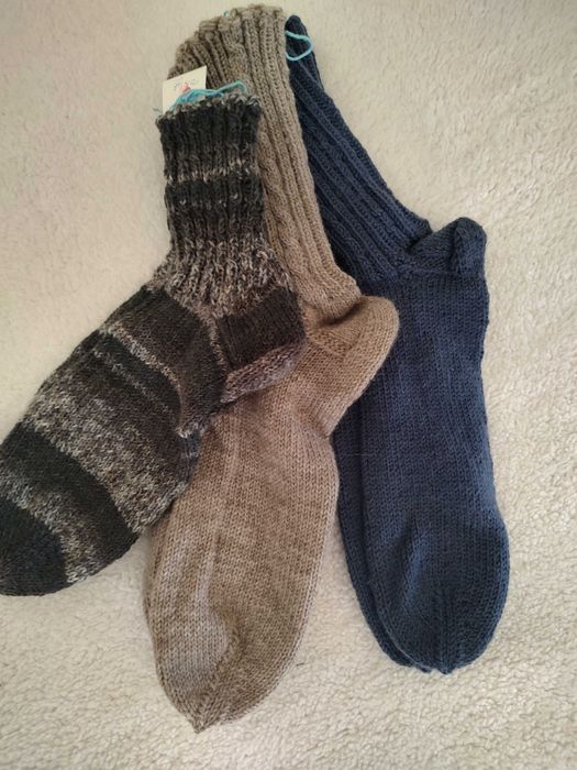 Ръчно плетени вълнени чорапи