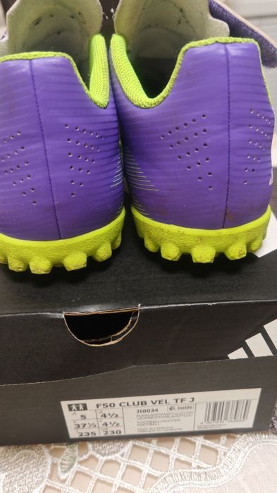Футболни обувки Adidas F50, размер 37.5