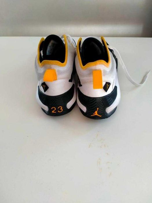 Кроссовки Jordan Stay Loyal 2