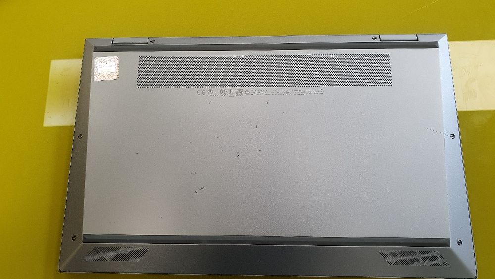 HP EliteBook x360 1040 G7