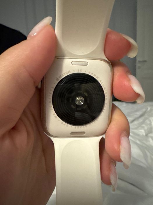 Apple Watch SE 44 мм